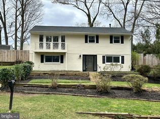 5910 Brookview Dr, Alexandria, VA 22310