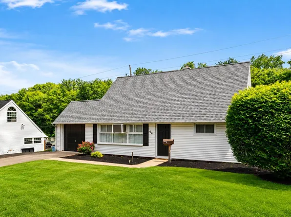 44 Quickset Rd, Levittown, PA 19057