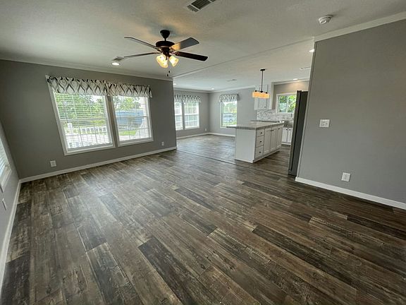 3rd image of 3000 N Tamiami Trl #863ZJY