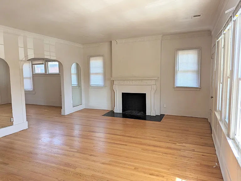 3258 Calvert St — Photo 2