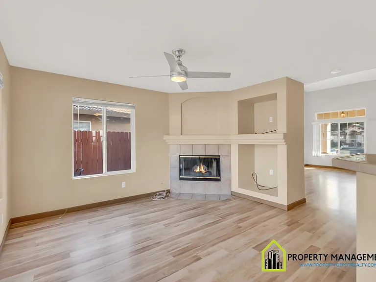 10118 Hampton Oak Dr — Photo 36