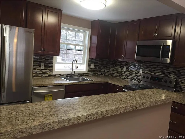 7 Grandview Dr #37D — Photo 4
