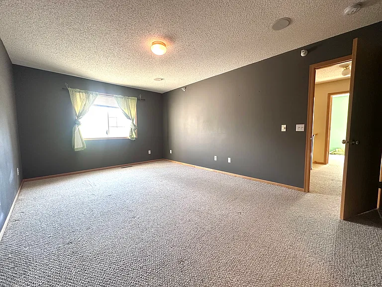 9410 Marshall Rd — Photo 27