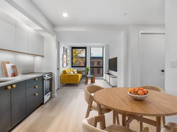 658 Madison St #2D, Brooklyn, NY 11221