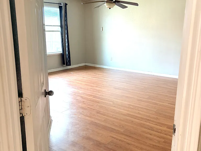 1813 Lynnwood Hills Dr — Photo 12