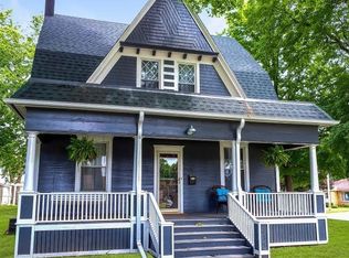 414 & 418 1st St SE, Hampton, IA 50441