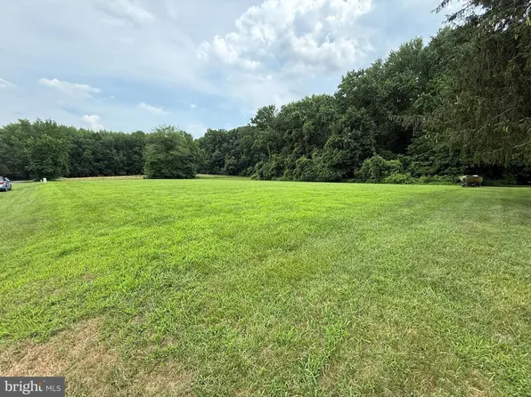 Pleasanton Dr, Dover, DE 19901