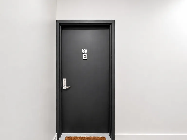 321 Eldert St #4B — Photo 6