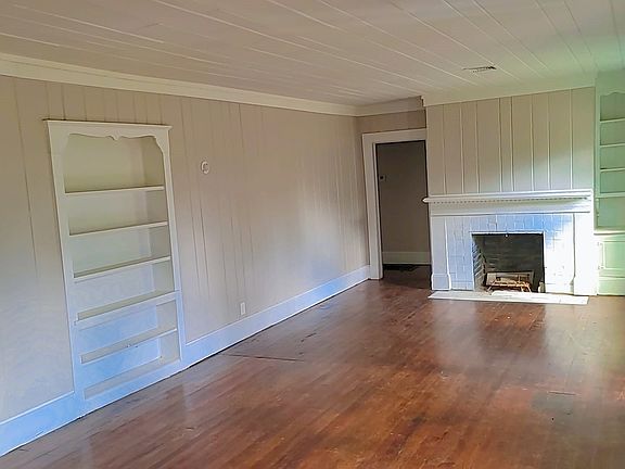 2nd image of 243 Arlington Rd