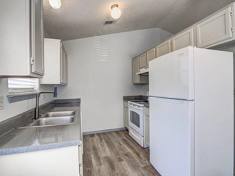 9624 Sugar Hill Dr #A — Photo 10