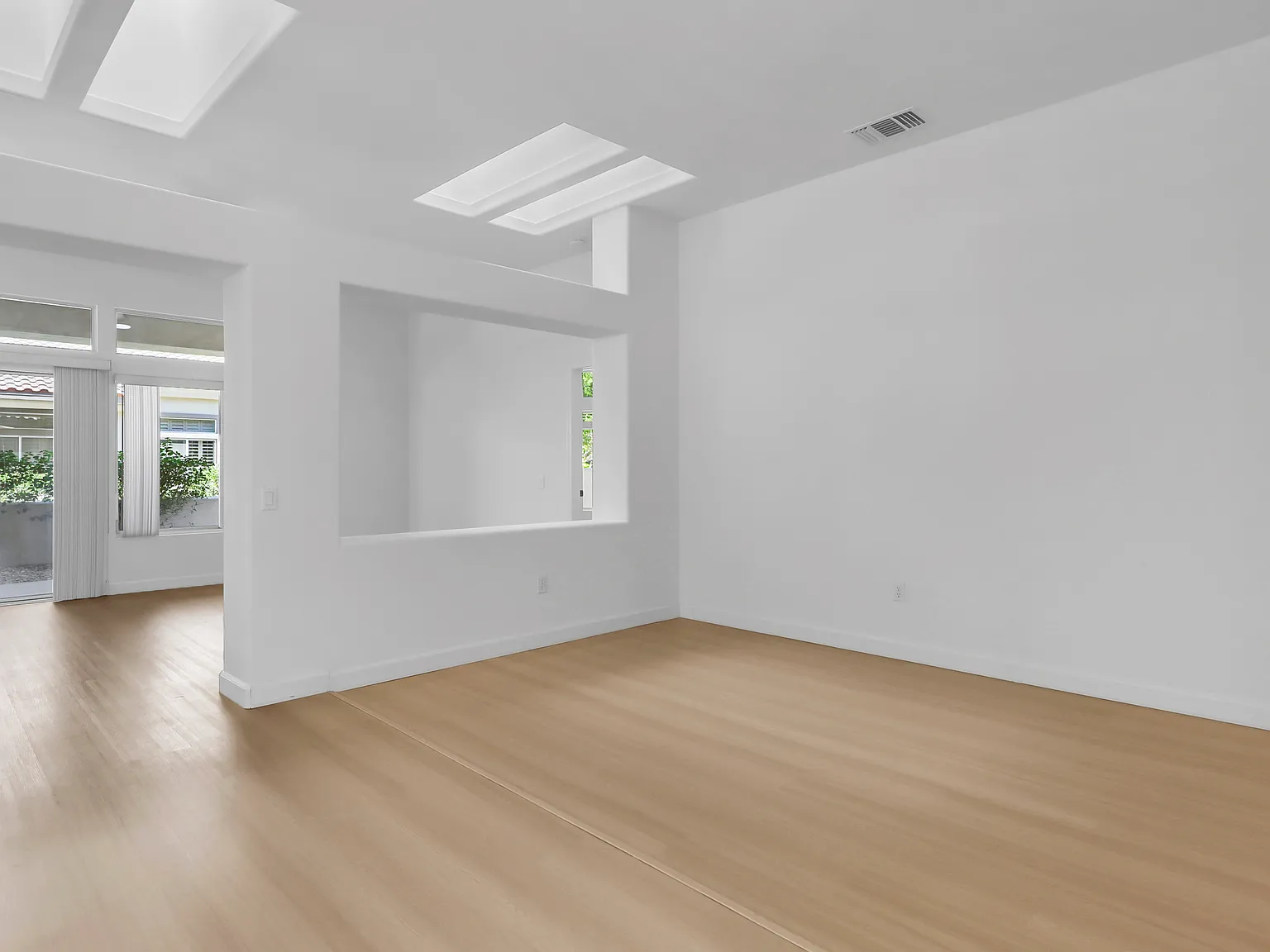 2 bed, 1540 sqft, $3,950 — Photo 3