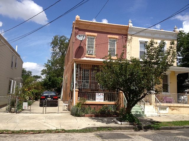 2nd image of 1226 Dupont St