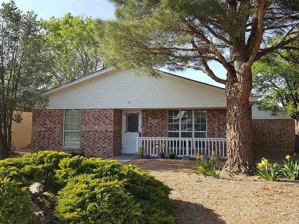 1st image of 1021 Ivy Dr