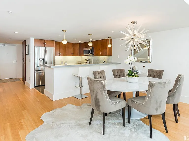 700 Illinois St #206 — Photo 2