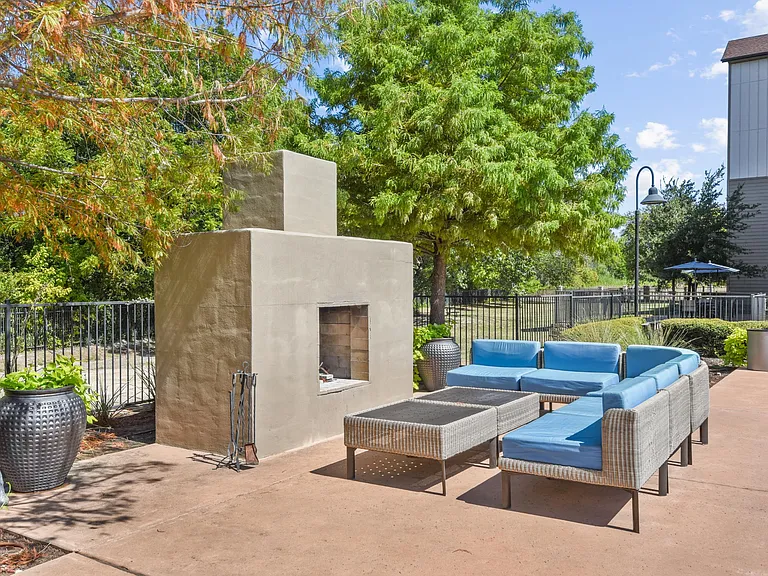 Waller Creekside — Photo 19