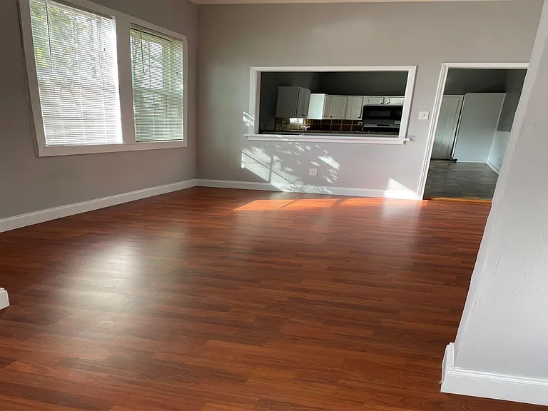 504 Green St — Photo 6