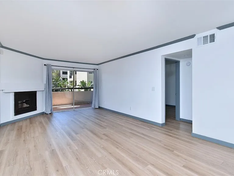 21500 Burbank Blvd #112 — Photo 11
