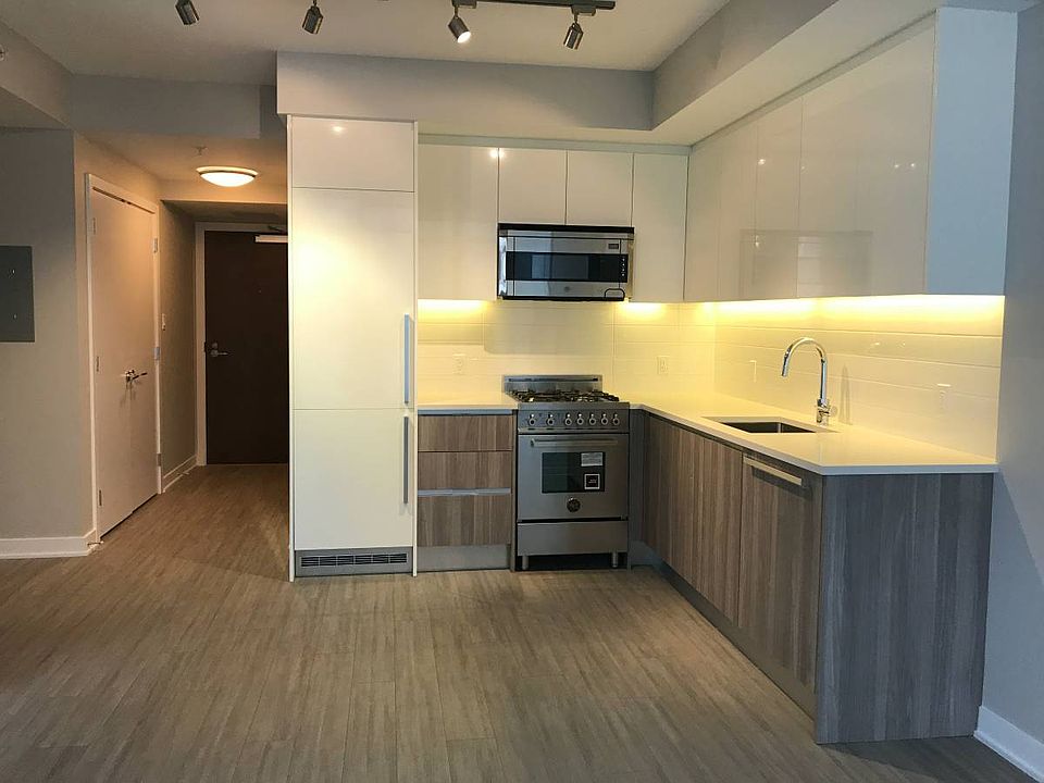 1st image of 4900 Lennox Ln #3004