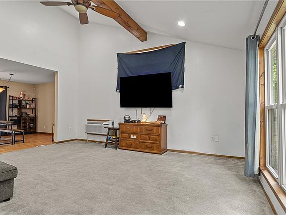 2nd image of 906 N 8th St