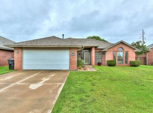 3808 Quail Ridge Dr, Moore, OK 73160