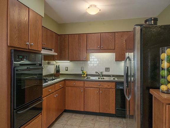 5th image of 12158 Trailways Dr