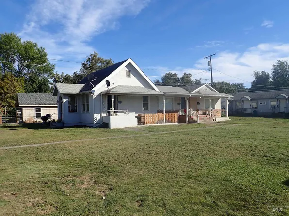 1117 & 1127 Elm St, Clarkston, WA 99403