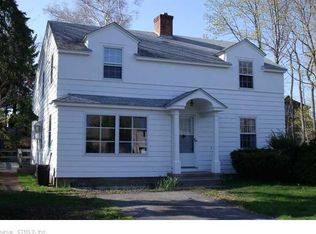 14 Beach Rd, Groton, CT 06340