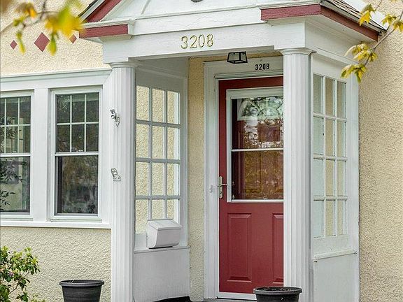 4th image of 3208 46th Ave S