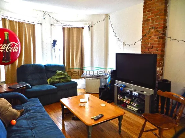 878 Huntington Ave APT 3, Boston, MA 02115