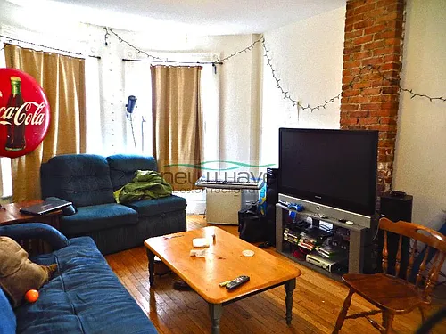 878 Huntington Ave Photo 1