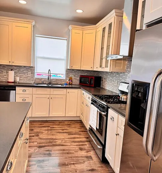 7311 Gaviota St — Photo 24