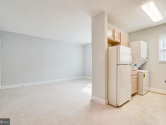 4th image of 2239 Farrington Ave #3003