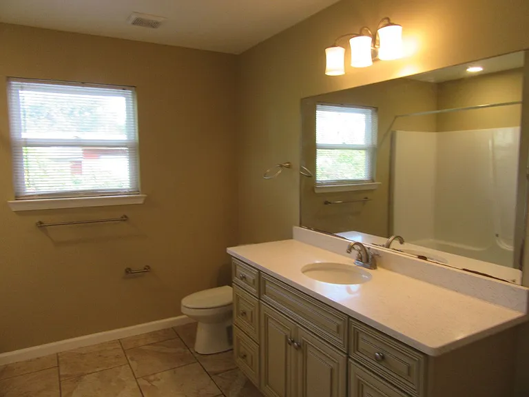 1517 Delaware Ave — Photo 17