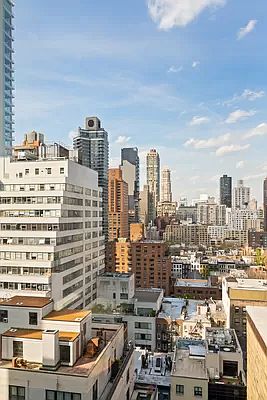 4th image of 227 E 57th St APT 20B