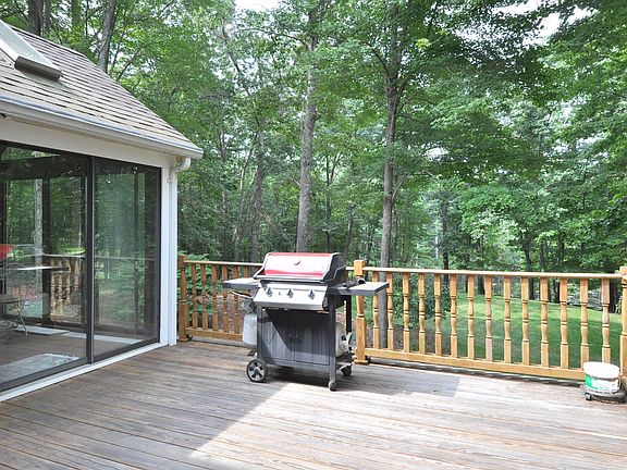 Large deck down to yard