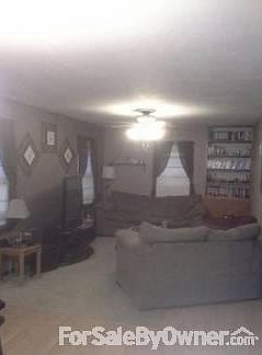 4th image of 110 E Vinton St