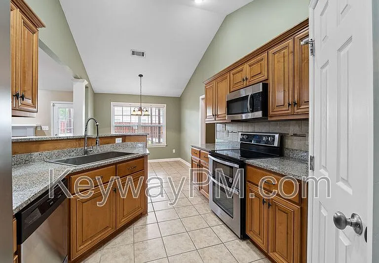 4858 High Meadows Dr — Photo 9