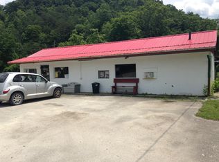 124 Nada Tunnel Rd, Stanton, KY 40380