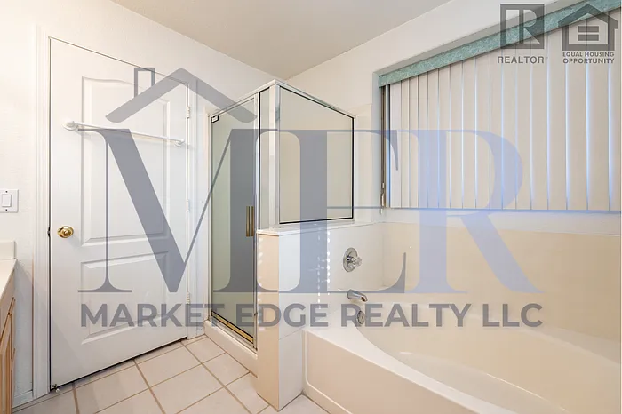 9723 W Mohawk Ln — Photo 24