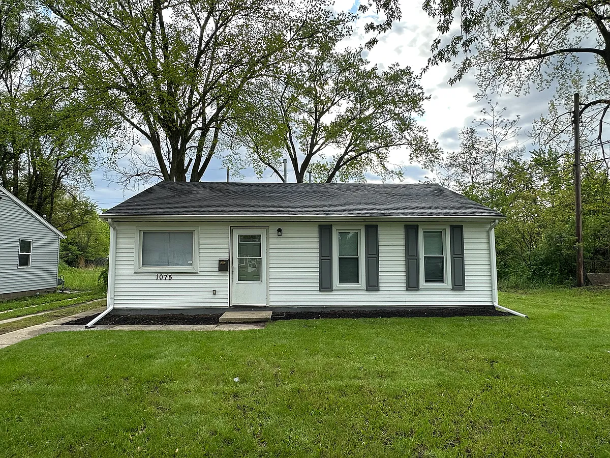 Building Photo - 1075 Mount St