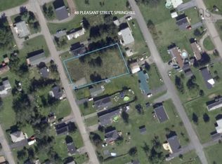 48 Pleasant St, Springhill, NS B0M 1X0