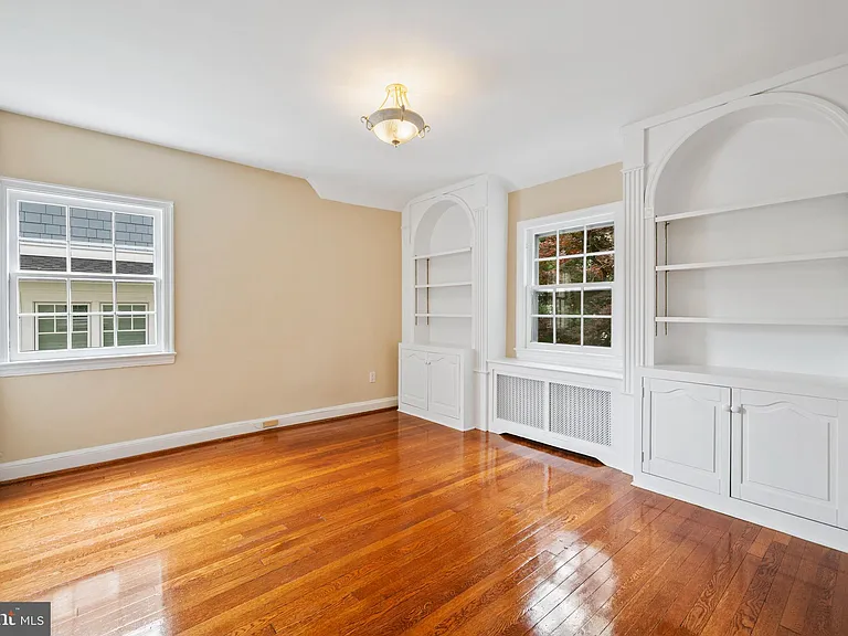 5122 Fairglen Ln — Photo 13