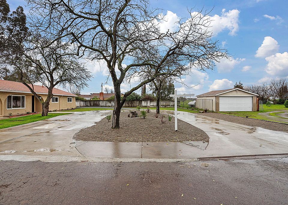 1st image of 12050 W Midway Dr