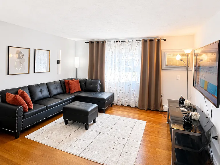 157 Stone St #5 — Photo 1