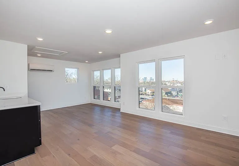 1304A Pillow St — Photo 32