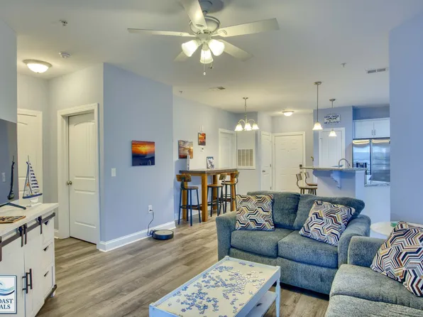 300 Gateway Dr, Surf City, NC