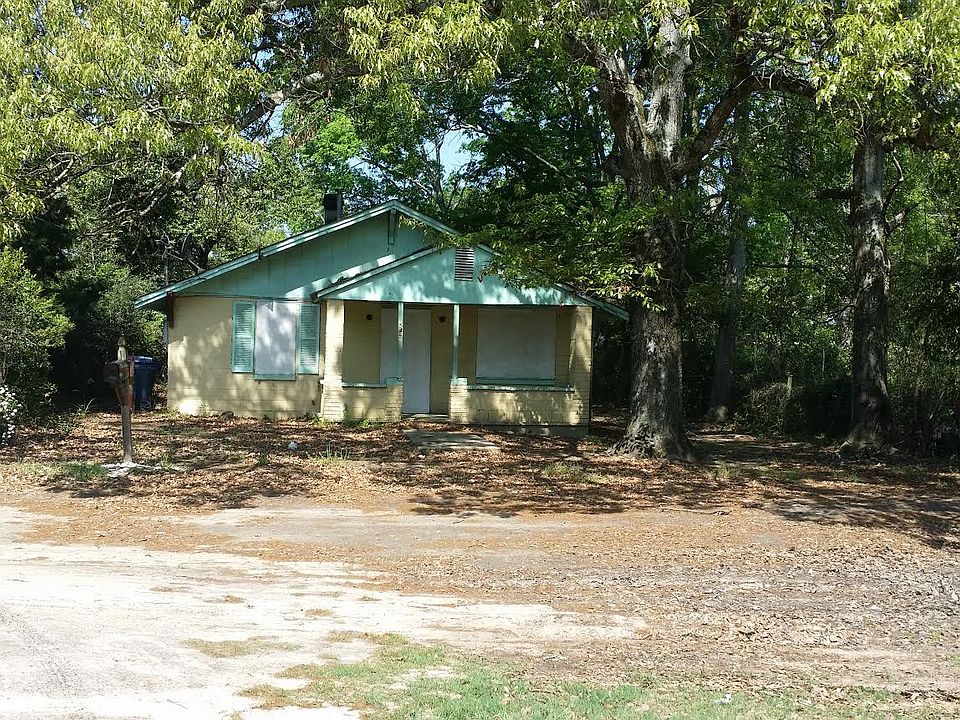 2nd image of 549 Chesterfield St