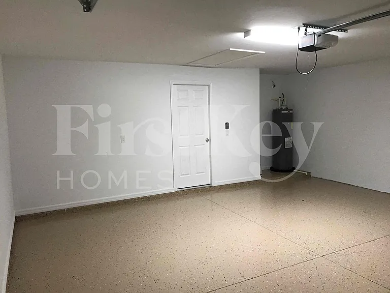 2321 NW 9th Ave — Photo 24