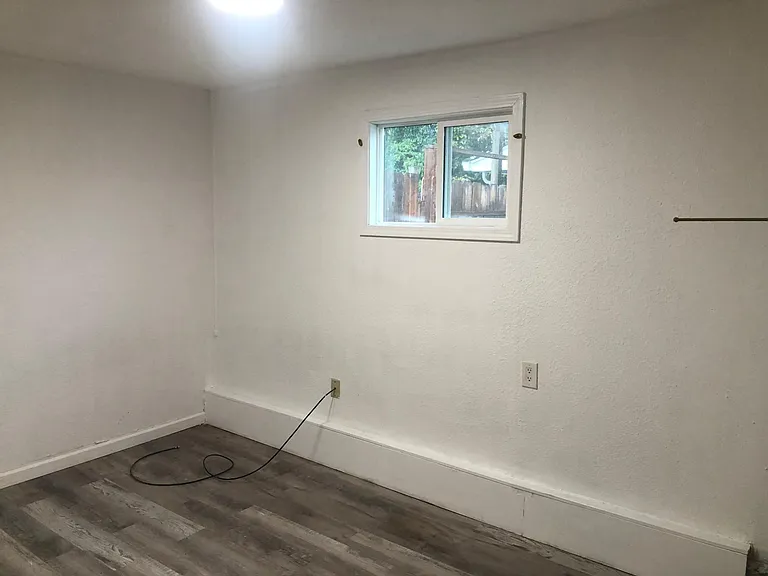 4366 Bidwell Dr — Photo 7