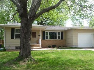 718 10th Ave NE, Waseca, MN 56093